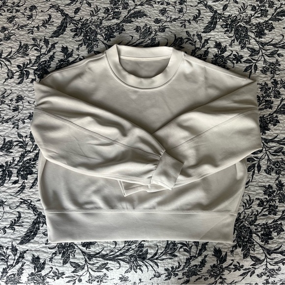 LLL sweater in Mojave tan. Size 2 - Picture 2 of 2